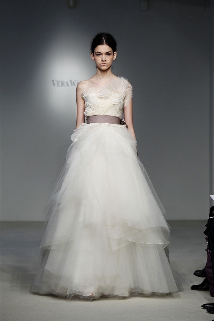 Vera Wang 2012 İlkbahar/Yaz Gelinlik