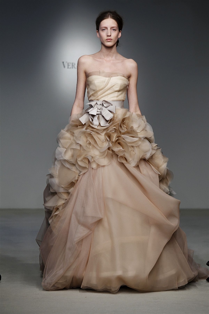 Vera Wang 2012 İlkbahar/Yaz Gelinlik