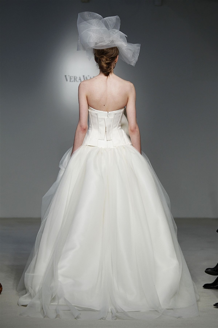 Vera Wang 2012 İlkbahar/Yaz Gelinlik