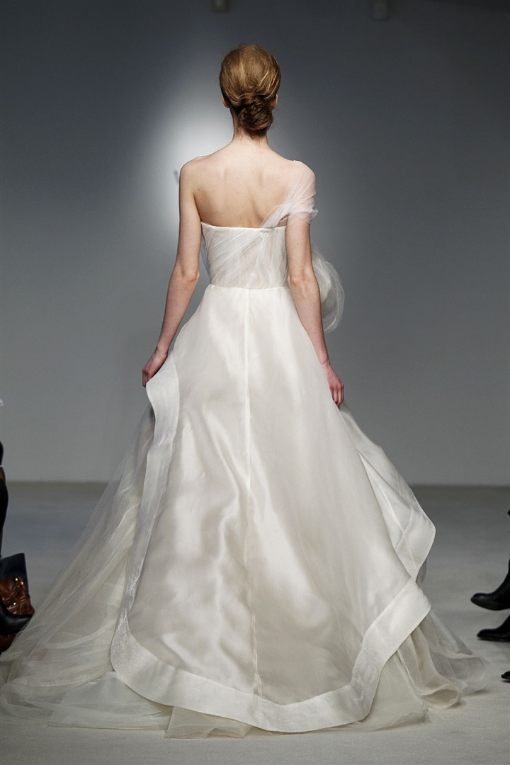 Vera Wang 2012 İlkbahar/Yaz Gelinlik