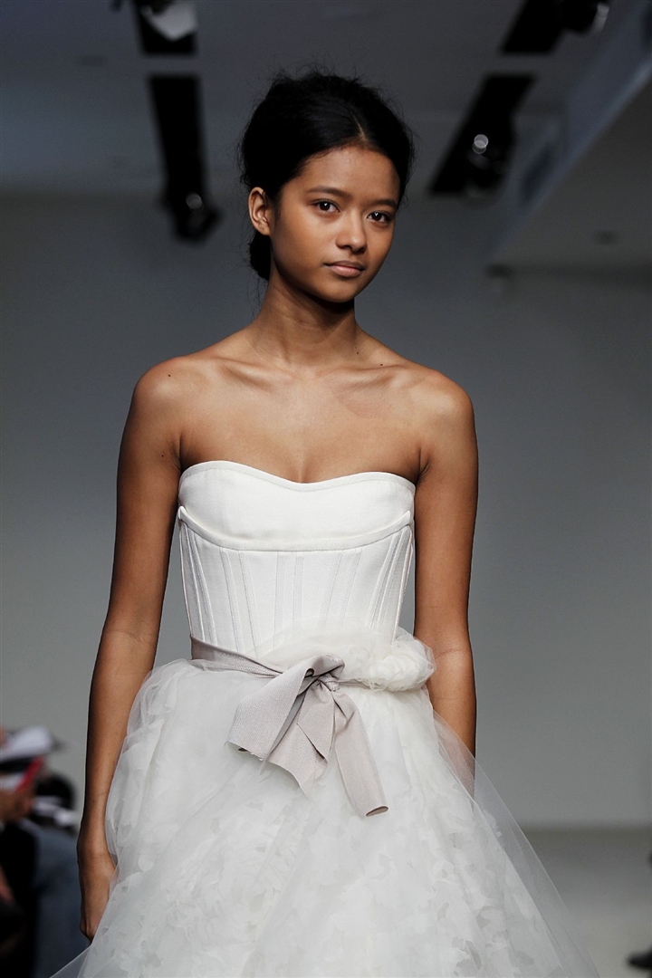 Vera Wang 2012 İlkbahar/Yaz Gelinlik Detay