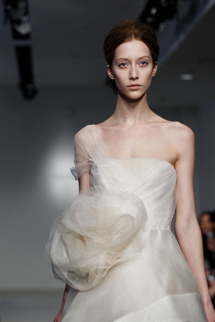 Vera Wang 2012 İlkbahar/Yaz Gelinlik Detay