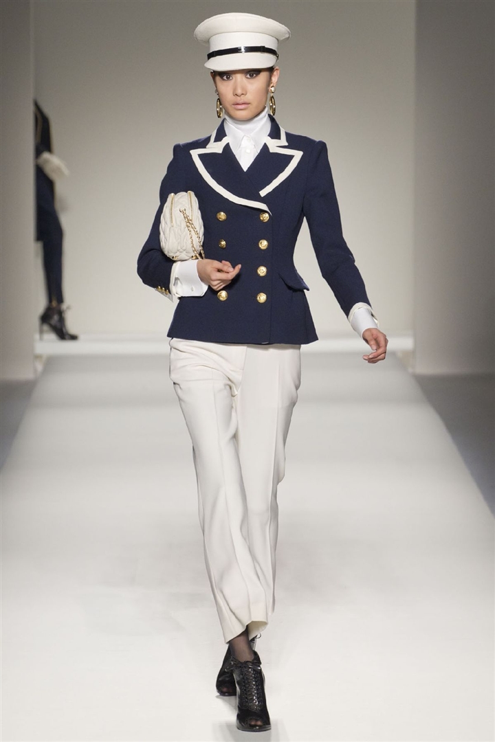 Moschino 2011-2012 Sonbahar/Kış