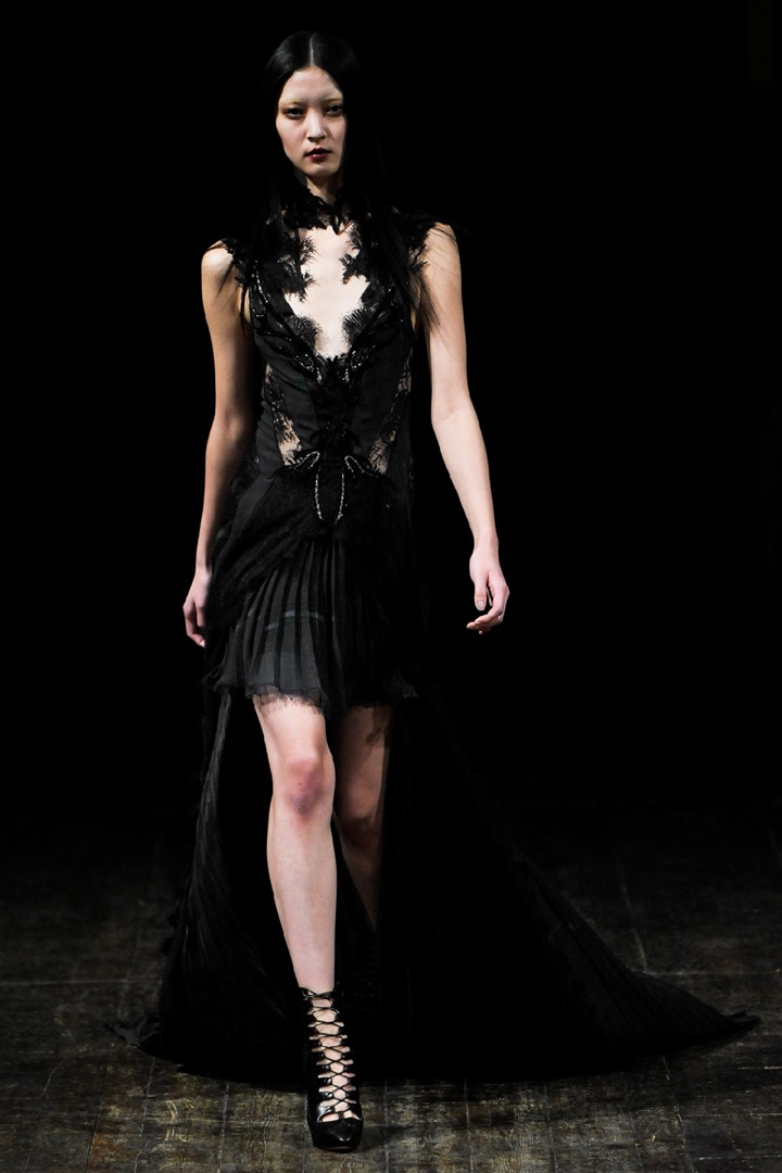 Julien Macdonald 2011-2012 Sonbahar/Kış