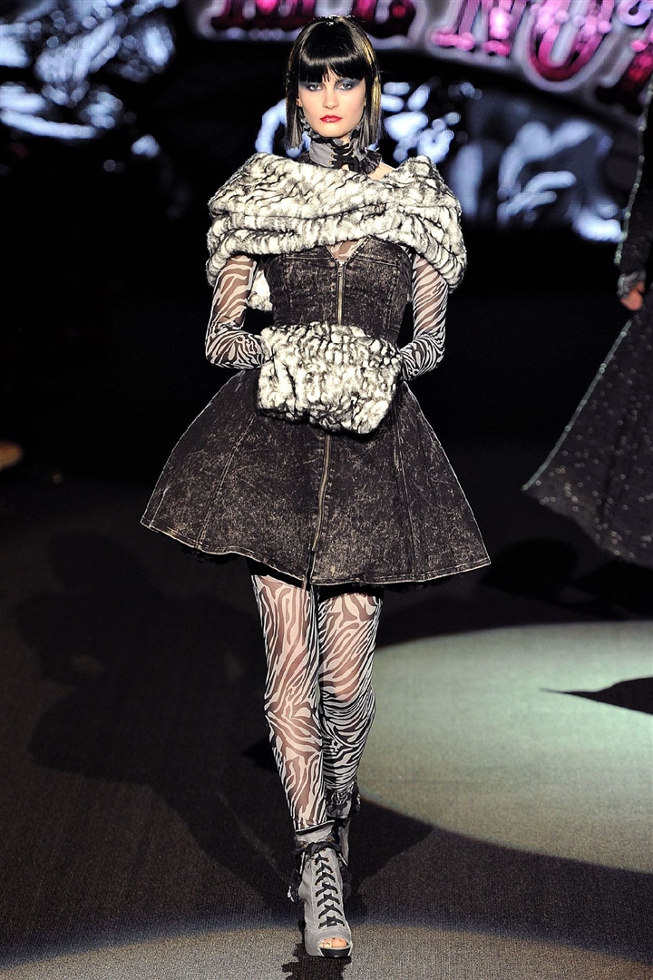 Betsey Johnson 2011-2012 Sonbahar/Kış