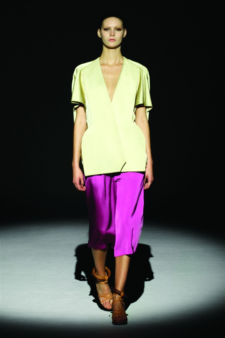 Hussein Chalayan 2011 İlkbahar/Yaz