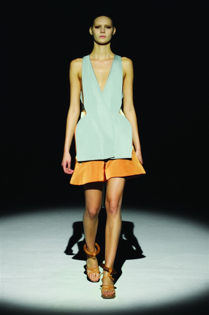 Hussein Chalayan 2011 İlkbahar/Yaz