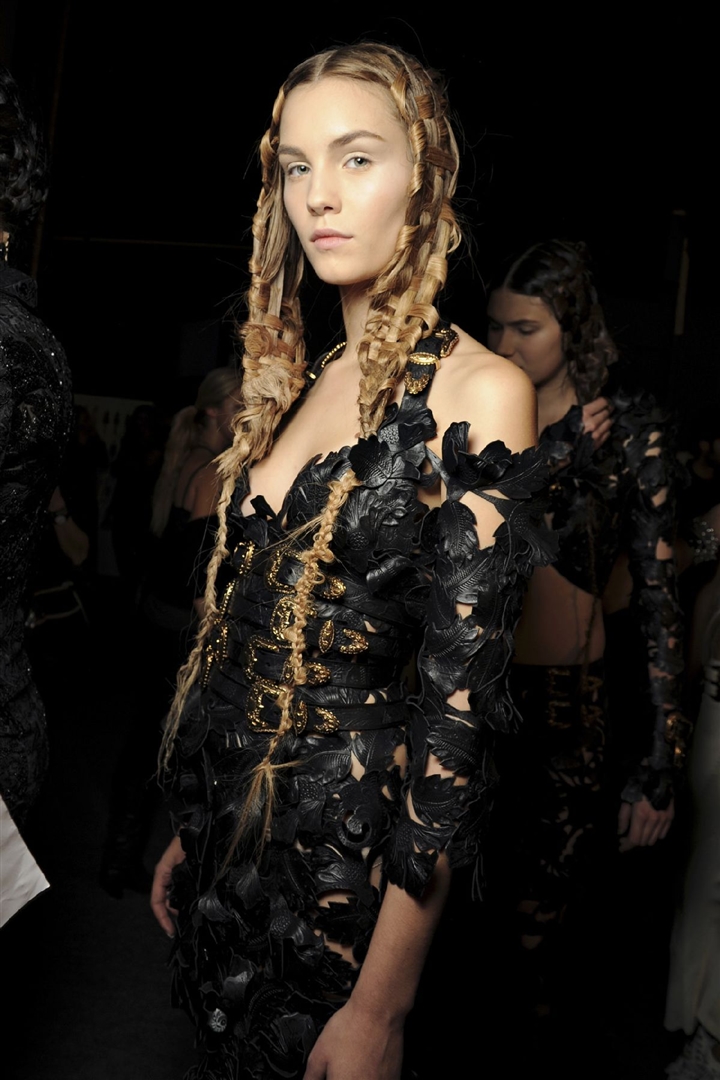 Alexander McQueen 2011 İlkbahar/Yaz Çekim Arkası