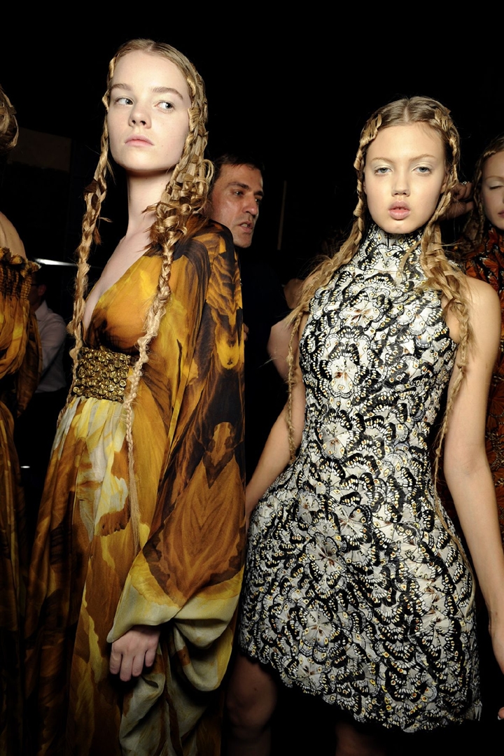 Alexander McQueen 2011 İlkbahar/Yaz Çekim Arkası