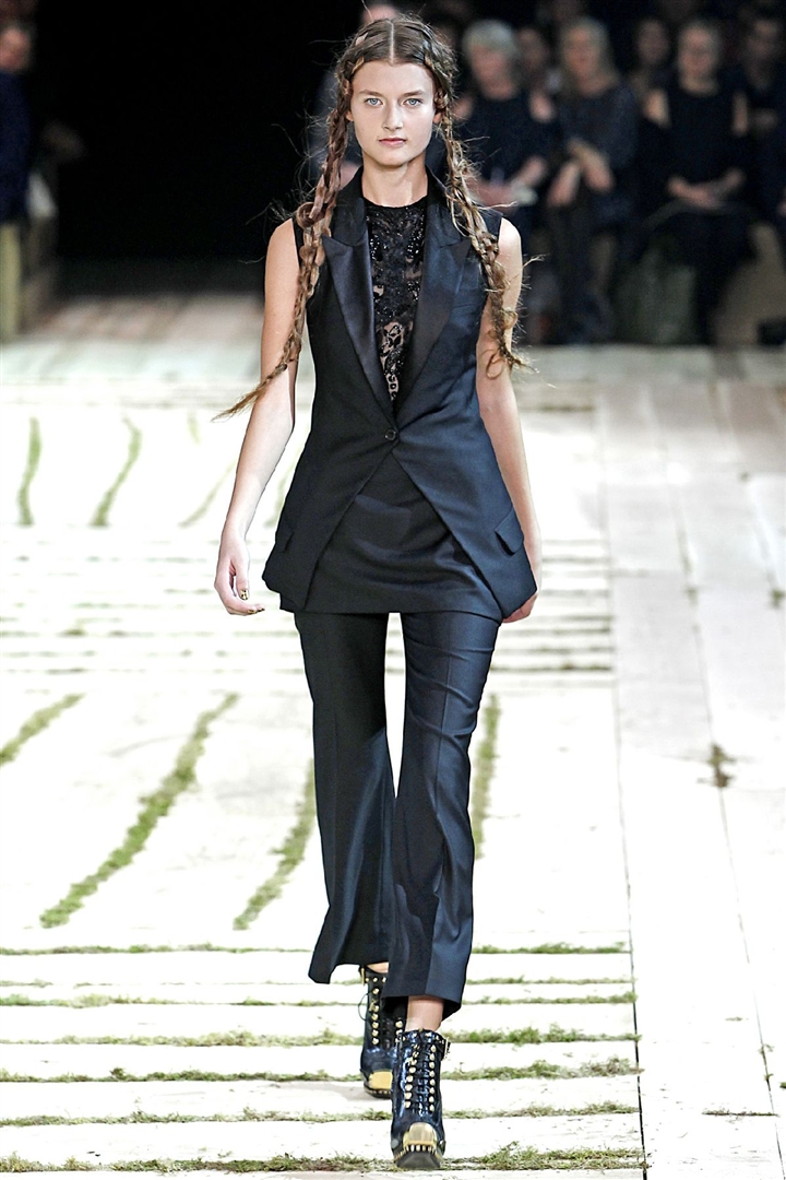 Alexander McQueen 2011 İlkbahar/Yaz