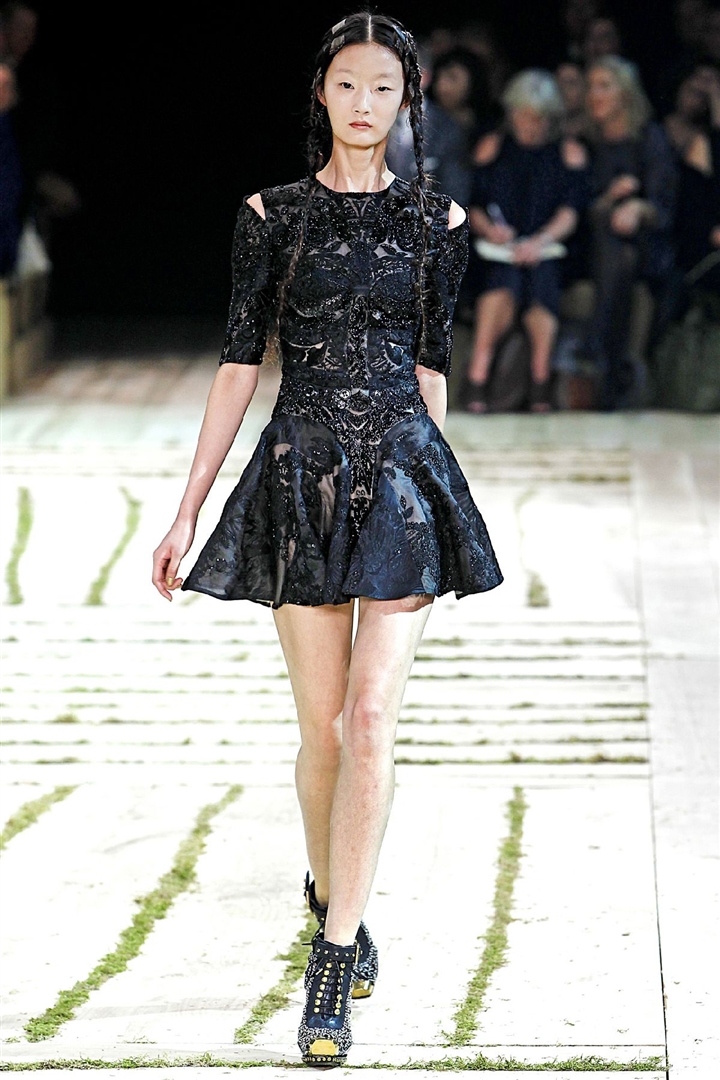 Alexander McQueen 2011 İlkbahar/Yaz