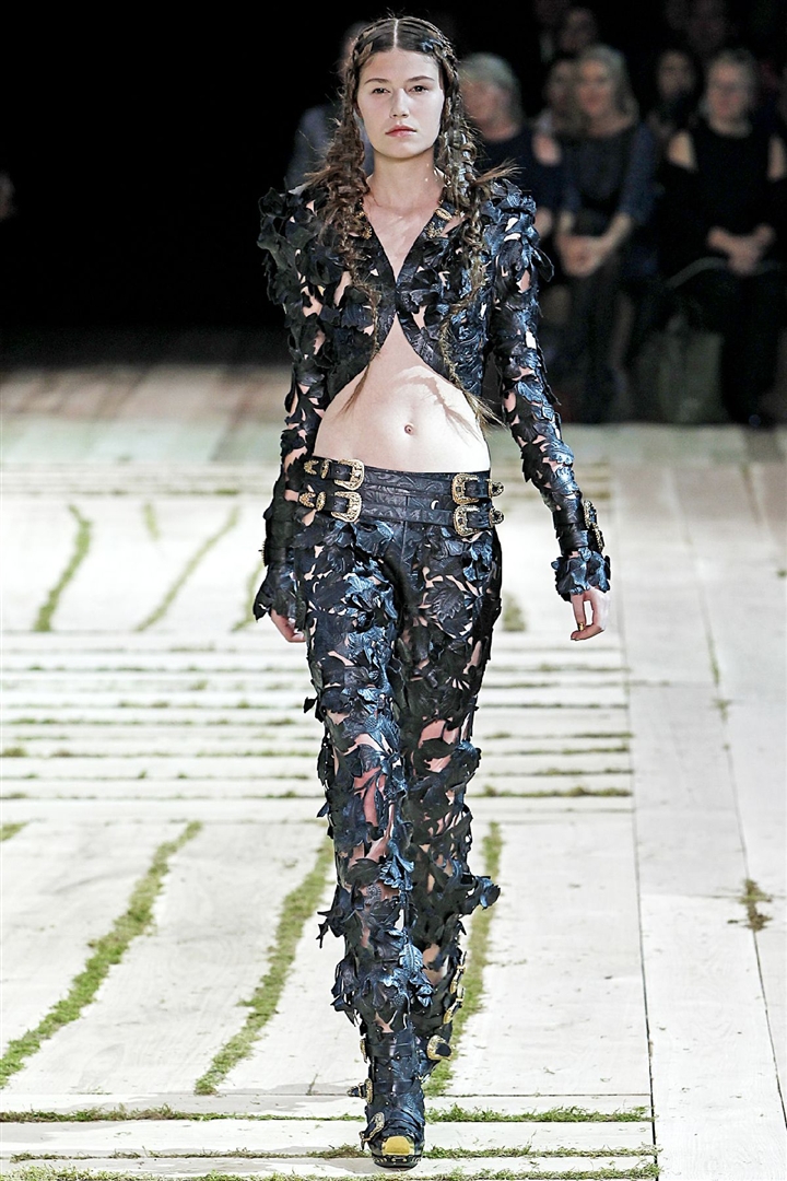 Alexander McQueen 2011 İlkbahar/Yaz