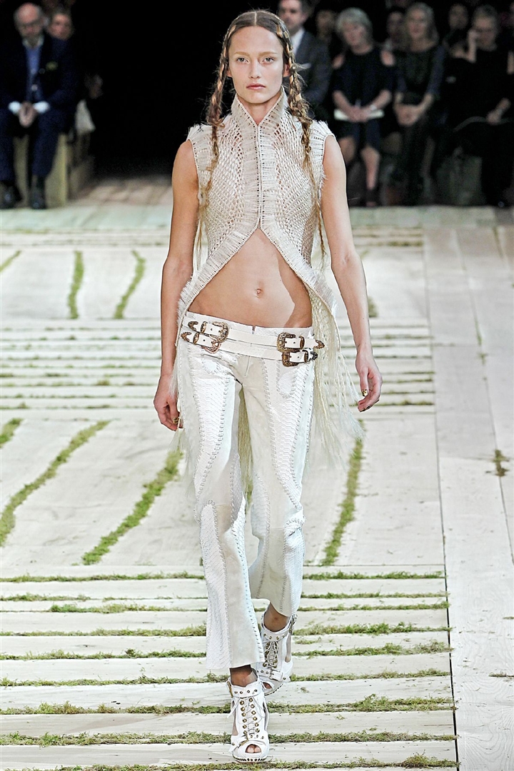 Alexander McQueen 2011 İlkbahar/Yaz