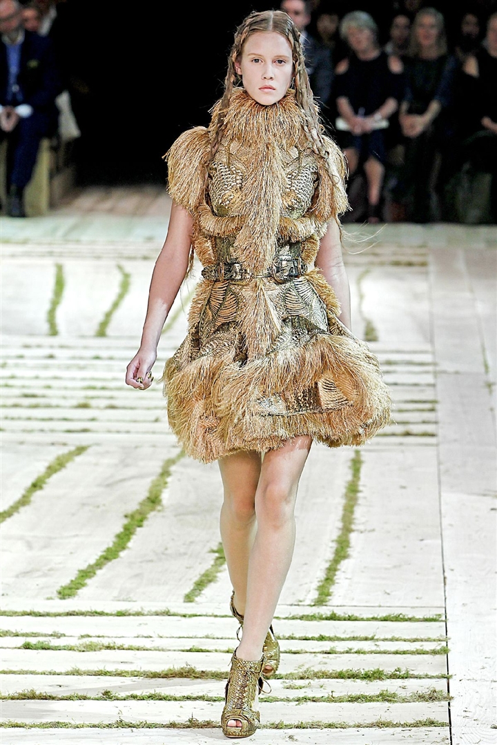 Alexander McQueen 2011 İlkbahar/Yaz