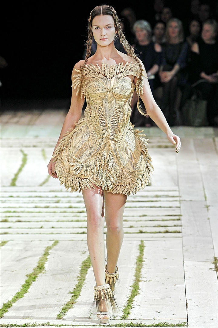 Alexander McQueen 2011 İlkbahar/Yaz