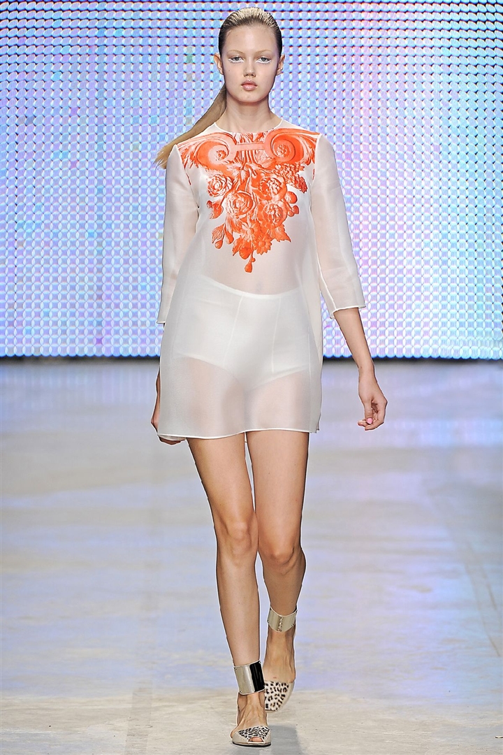 Giambattista Valli 2011 İlkbahar/Yaz