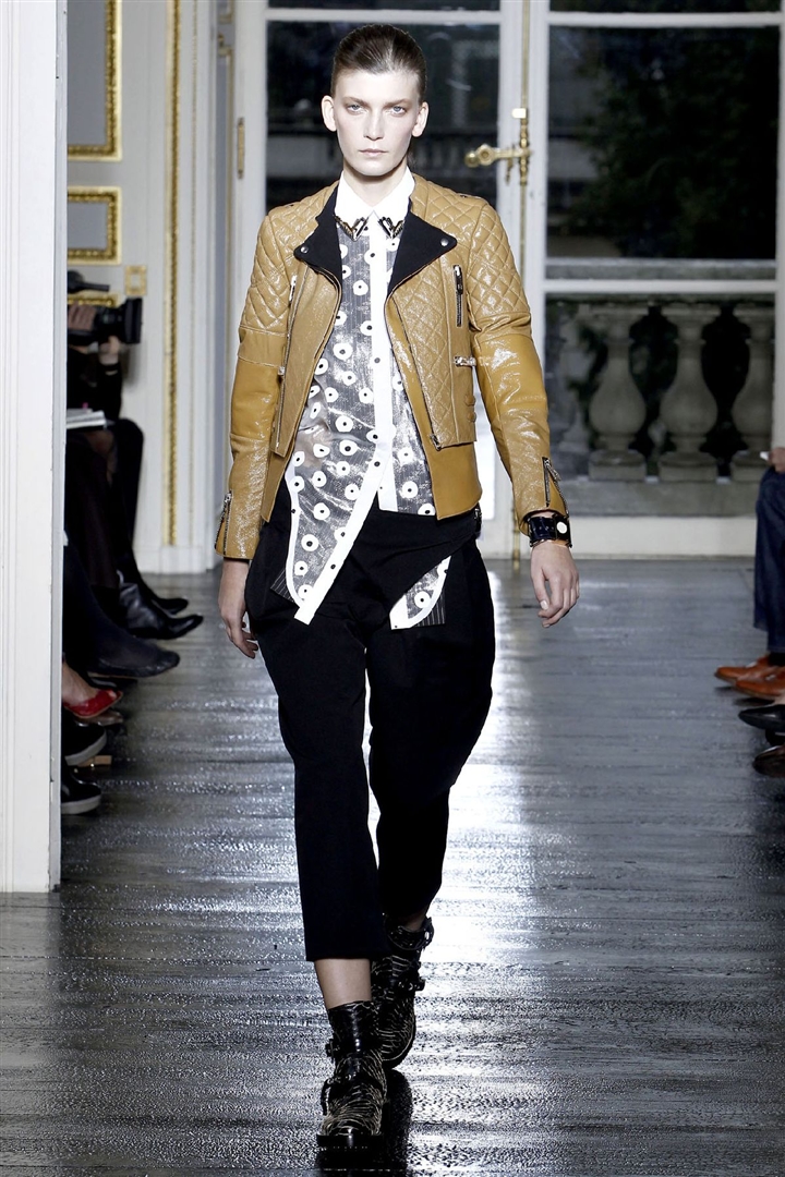 Balenciaga 2011 İlkbahar/Yaz