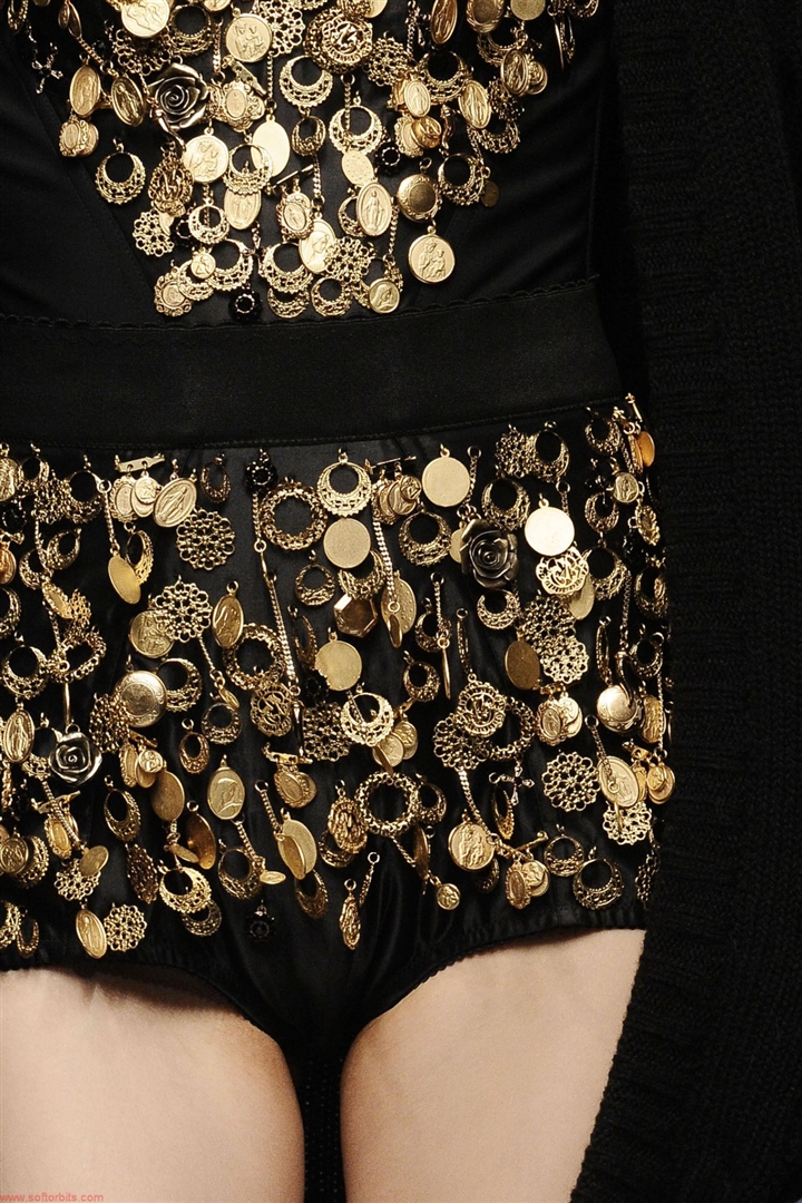 Dolce & Gabbana 2010-2011 Sonbahar/Kış Detay