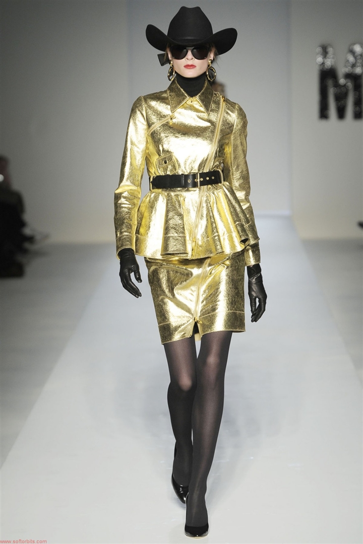 Moschino 2010-2011 Sonbahar/Kış