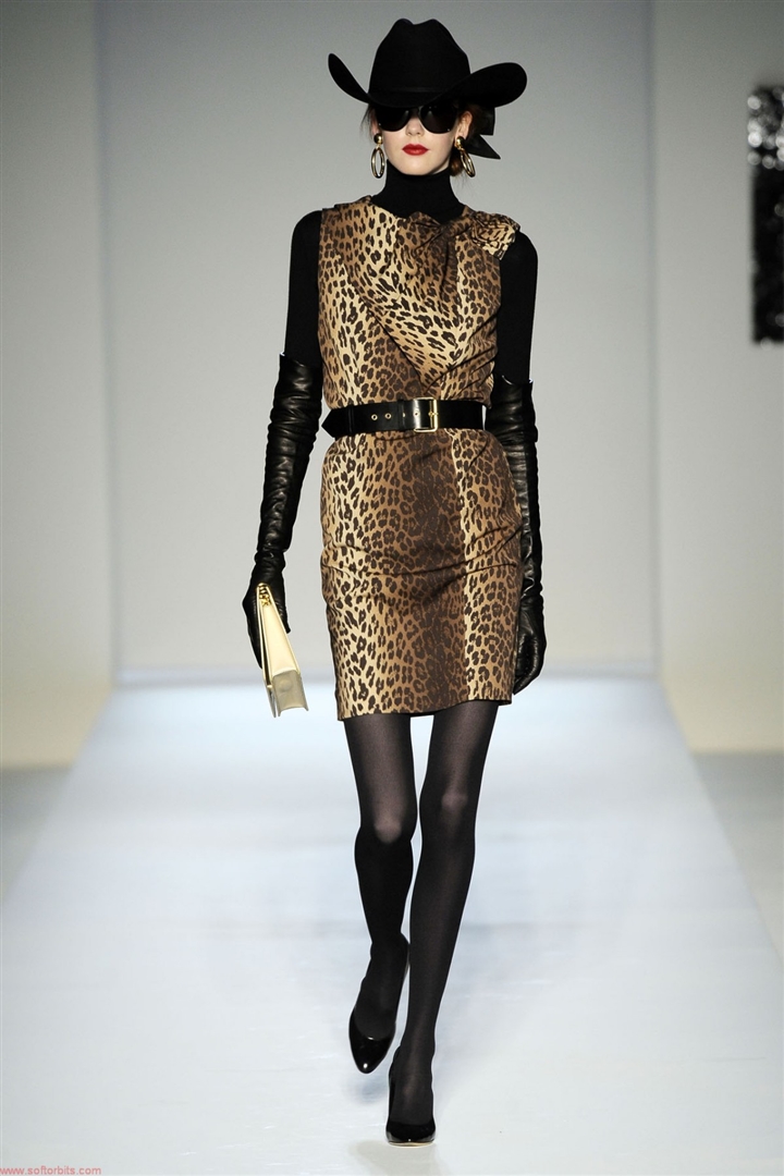 Moschino 2010-2011 Sonbahar/Kış