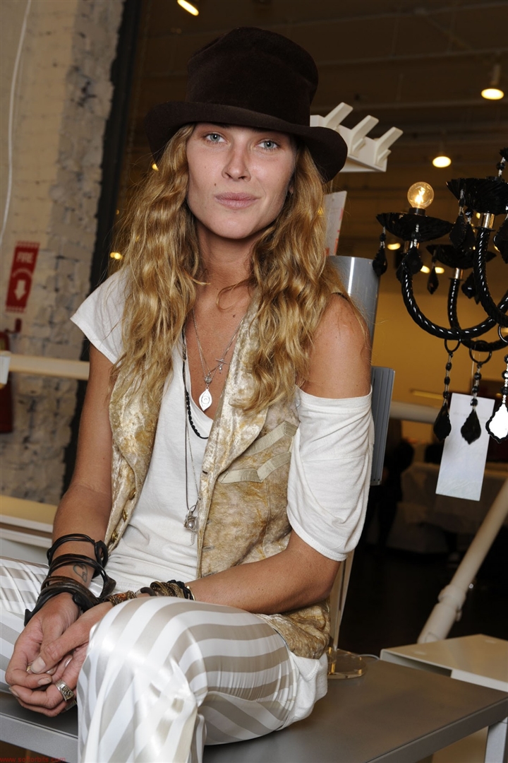 Erin Wasson 2010-2011 Sonbahar/Kış Çekim Arkası