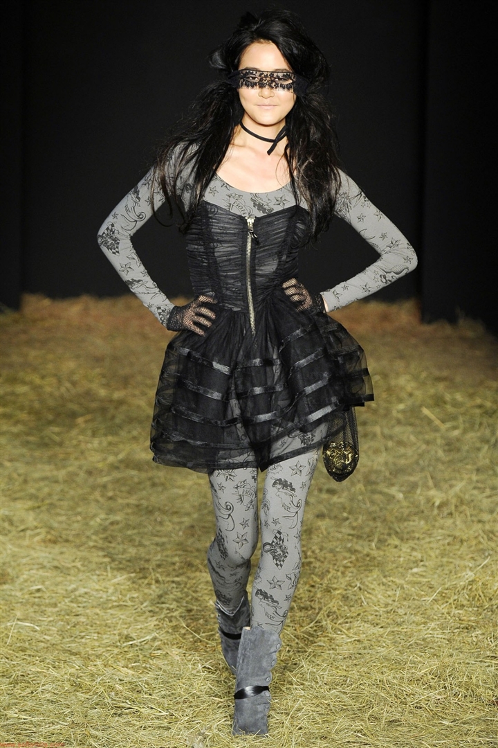 Betsey Johnson 2010-2011 Sonbahar/Kış