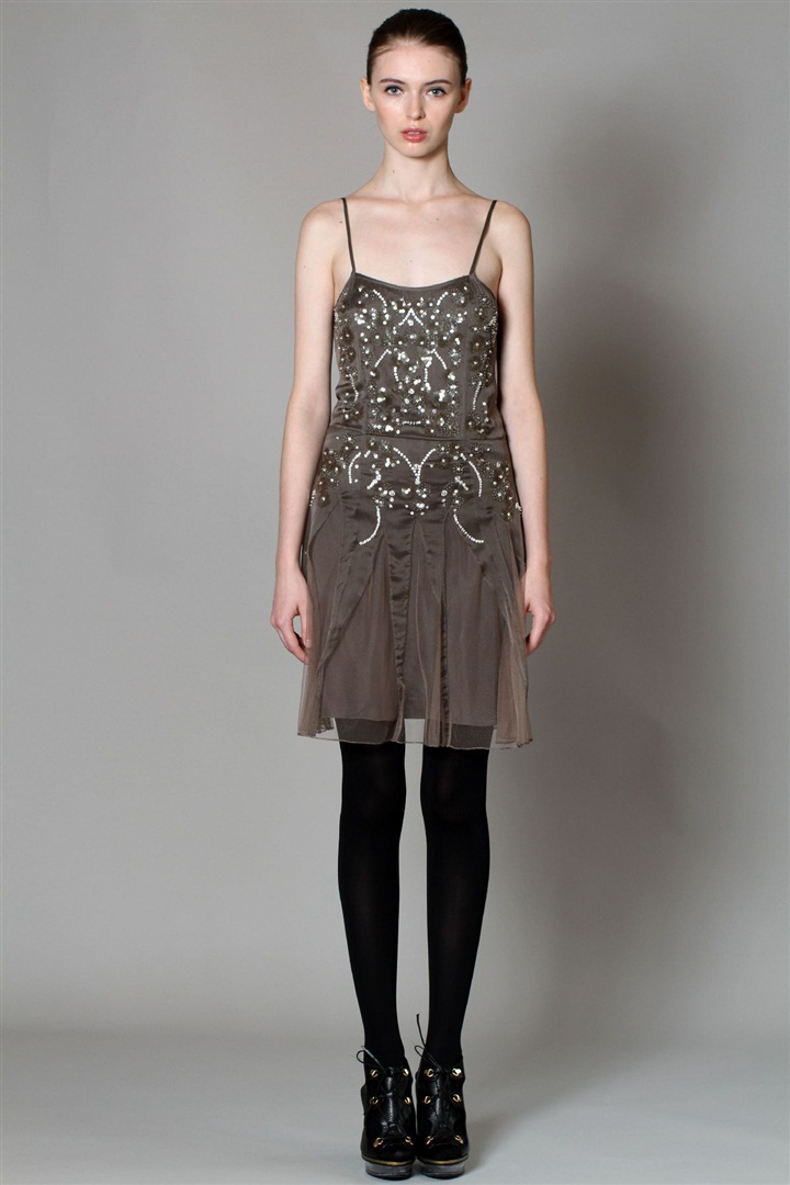 Temperley London da 2011 Pre-Fall (Sonbahar Öncesi) Koleksiyonu'nu sundu.