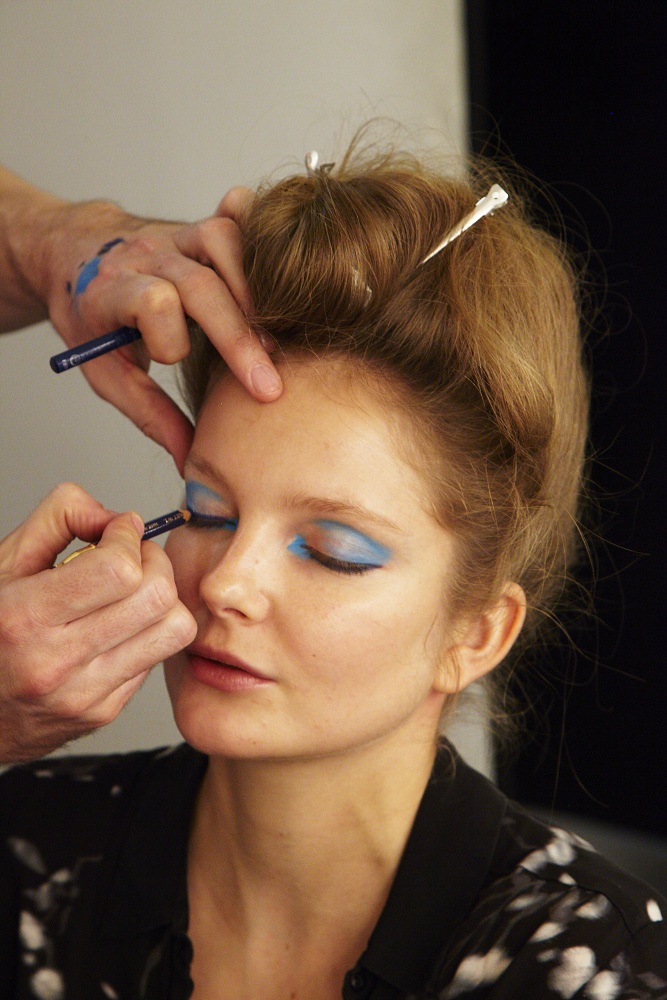 Çekim arkası: Eniko Mihalik Factory Girl oldu (Kasım 2012)