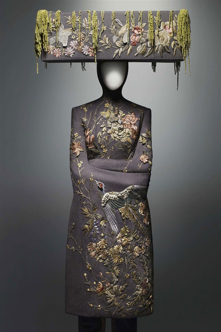 New York Metropolitan Müzesi'ndeki Alexander McQueen sergisi için son gün 7 Ağustos.