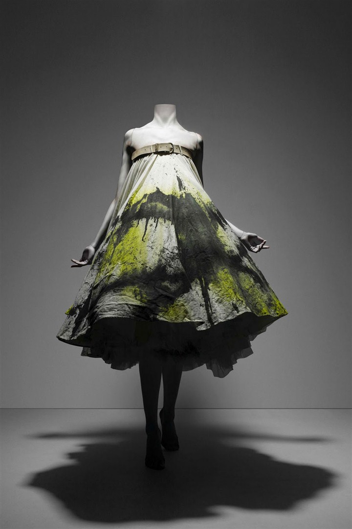 New York Metropolitan Müzesi'ndeki Alexander McQueen sergisi için son gün 7 Ağustos.