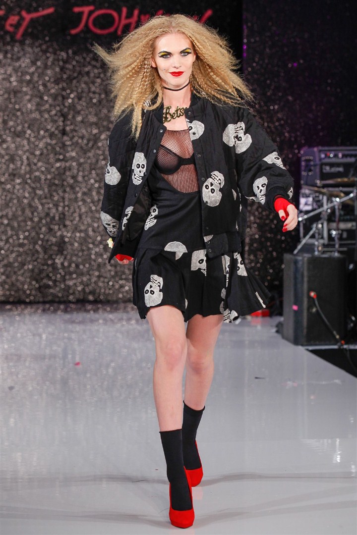 Betsey Johnson 2013 İlkbahar/Yaz