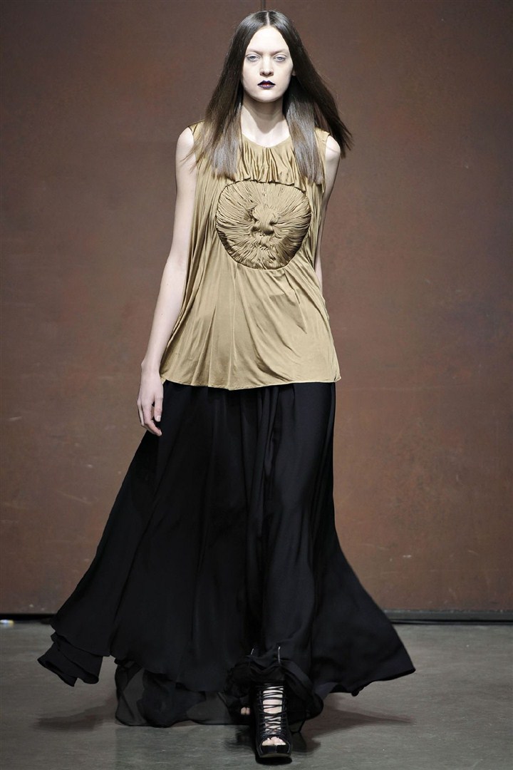 Yiqing Yin 2012 İlkbahar/Yaz Couture