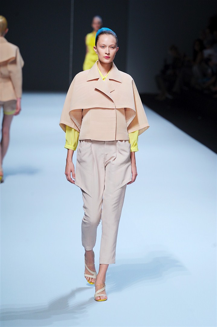 Issey Miyake 2012 İlkbahar/Yaz