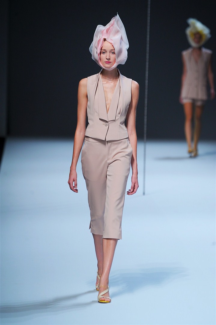 Issey Miyake 2012 İlkbahar/Yaz