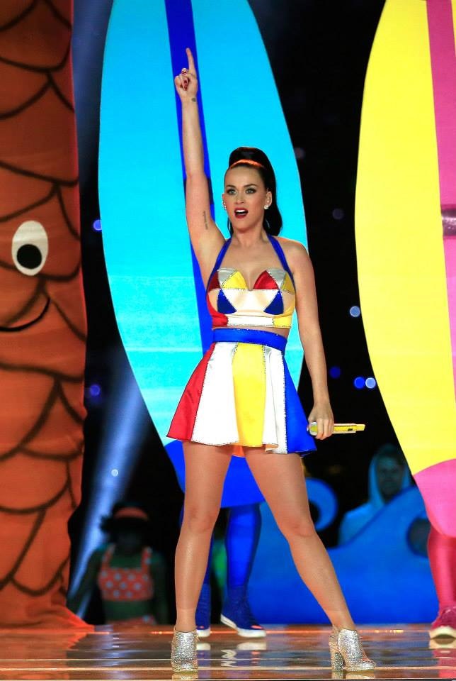 Katy Perry'nin Moschino Görünümleri