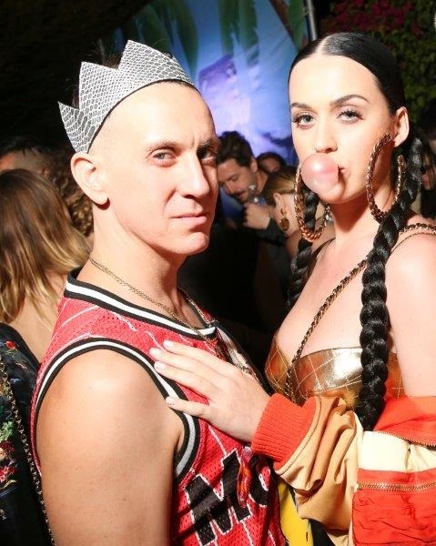 Katy Perry'nin Moschino Görünümleri