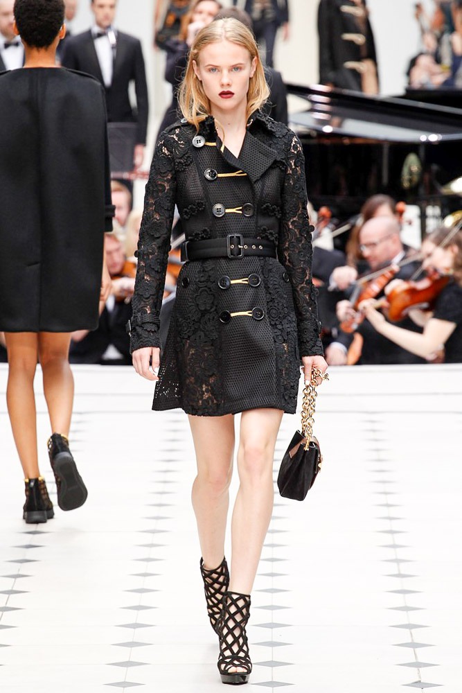 Burberry Prorsum 2016 İlkbahar/Yaz