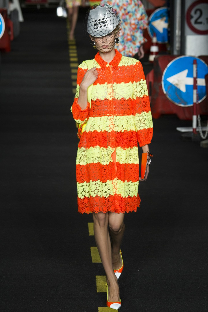 Moschino 2016 İlkbahar/Yaz