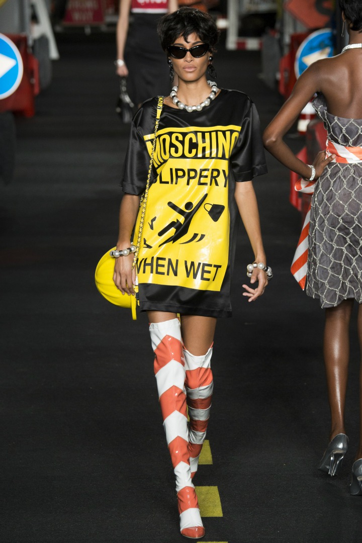 Moschino 2016 İlkbahar/Yaz