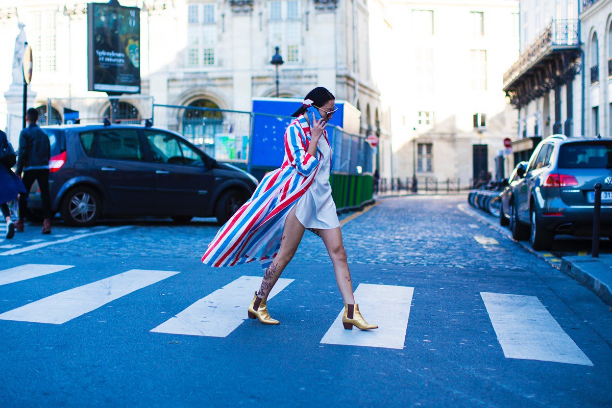 Sokak Stili: 2016 İlkbahar Paris Moda Haftası 1. Gün