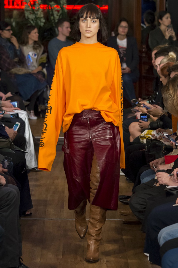 Vetements 2016 İlkbahar/Yaz