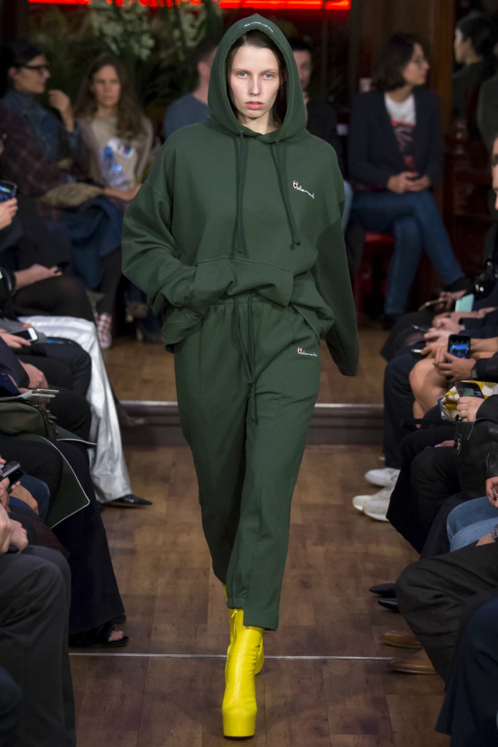 Vetements 2016 İlkbahar/Yaz