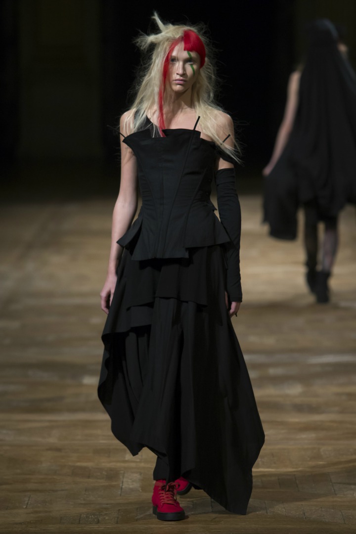 Yohji Yamamoto 2016 İlkbahar/Yaz