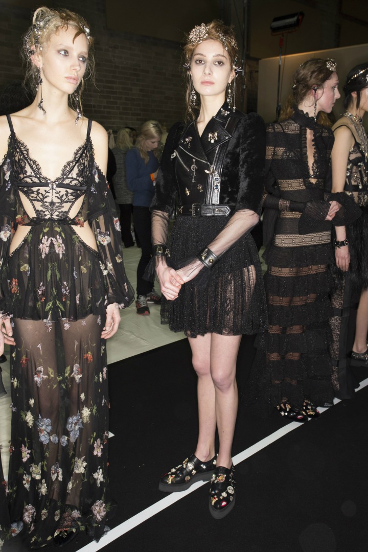 Alexander McQueen 2016-17 Sonbahar/Kış Defile Arkası