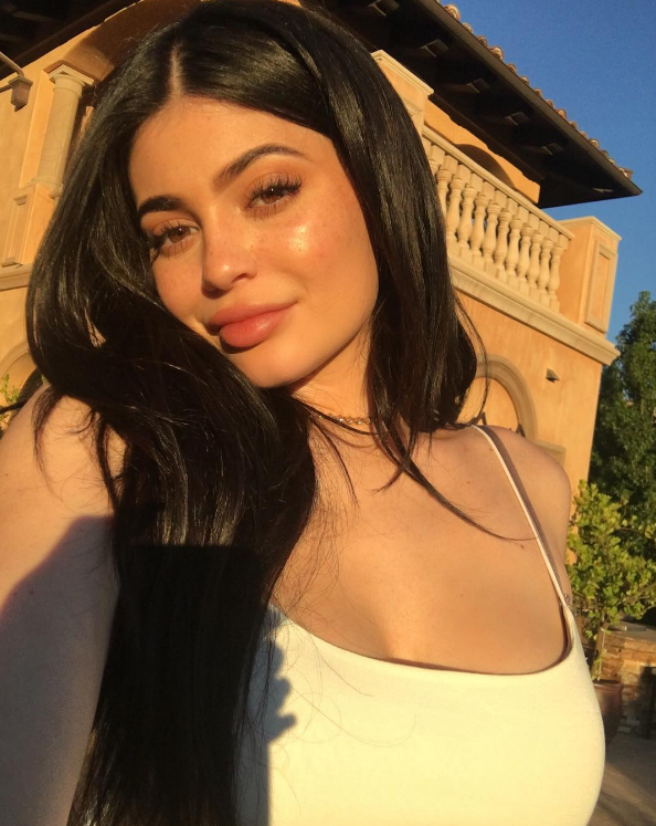 Kylie Jenner'ın Doğum Günü Kadrosu: Kendall, Bella, Hailey ve Dahası!