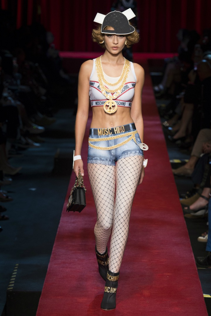 Moschino 2017 İlkbahar/Yaz