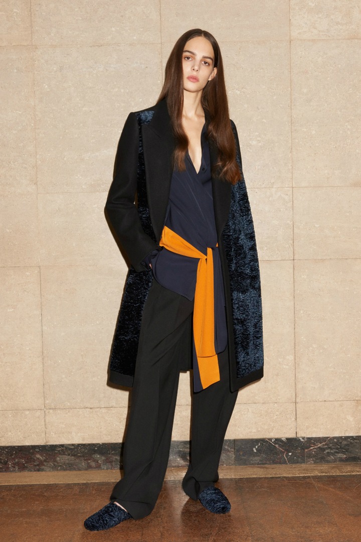 Victoria, Victoria Beckham 2017 Pre-Fall