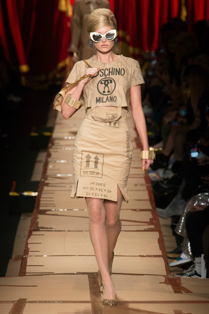 Moschino 2017-18 Sonbahar/Kış