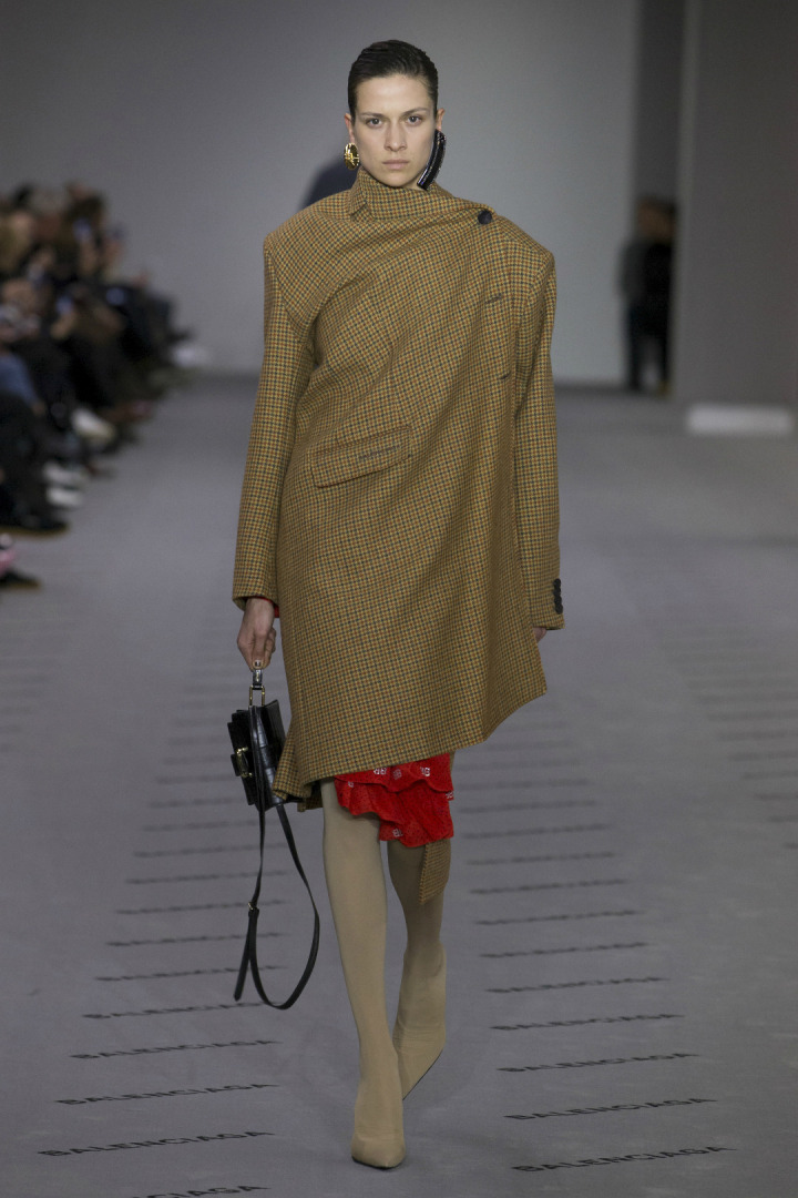 Balenciaga 2017-18 Sonbahar/Kış