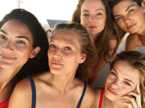 Barbara Palvin'den Toni Garrn'a Modellerin Bahamalar Çıkarması